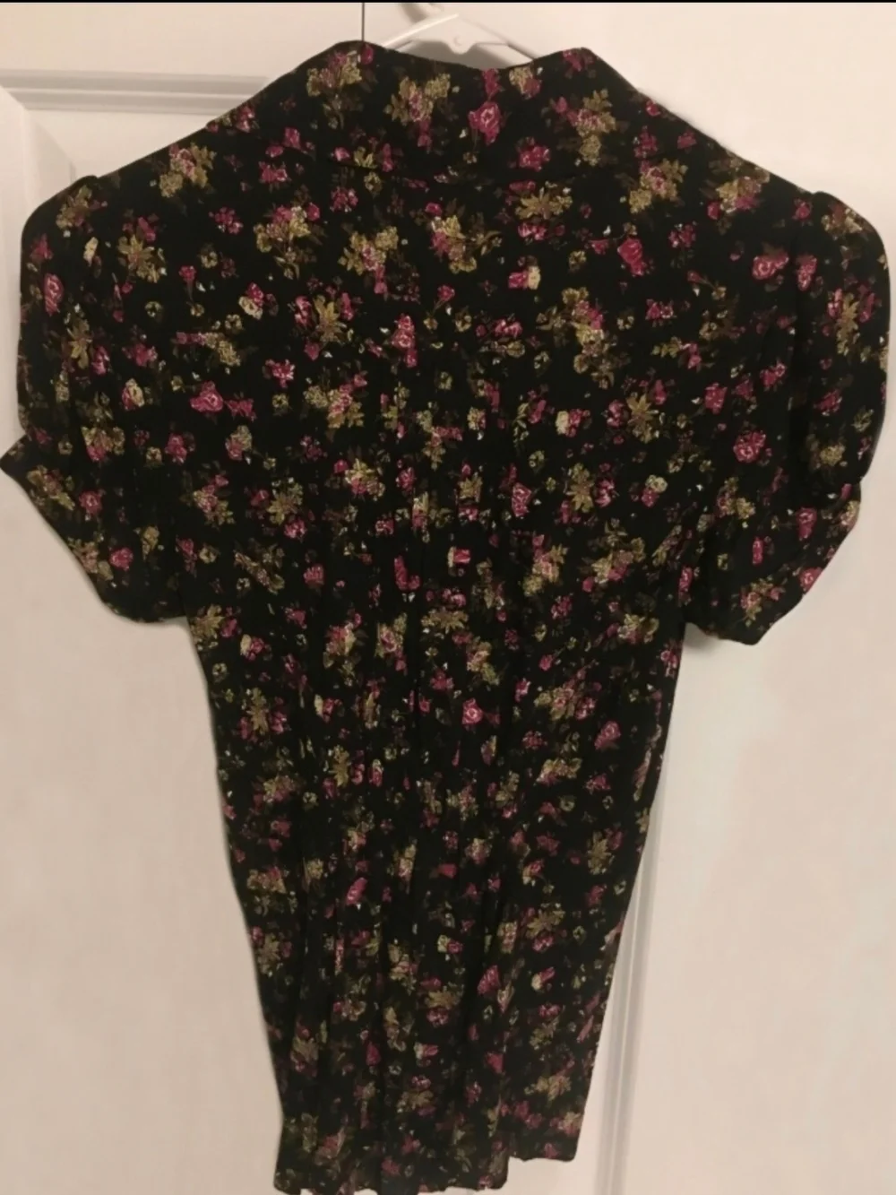 GUESS Black Floral Blouse with Black And  Pink Flowers - Picture 4 of 5
